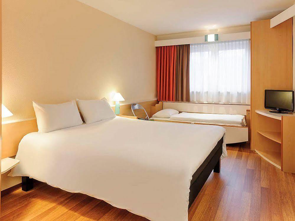 Ibis Berlin Dreilinden Hotel Kleinmachnow Ngoại thất bức ảnh